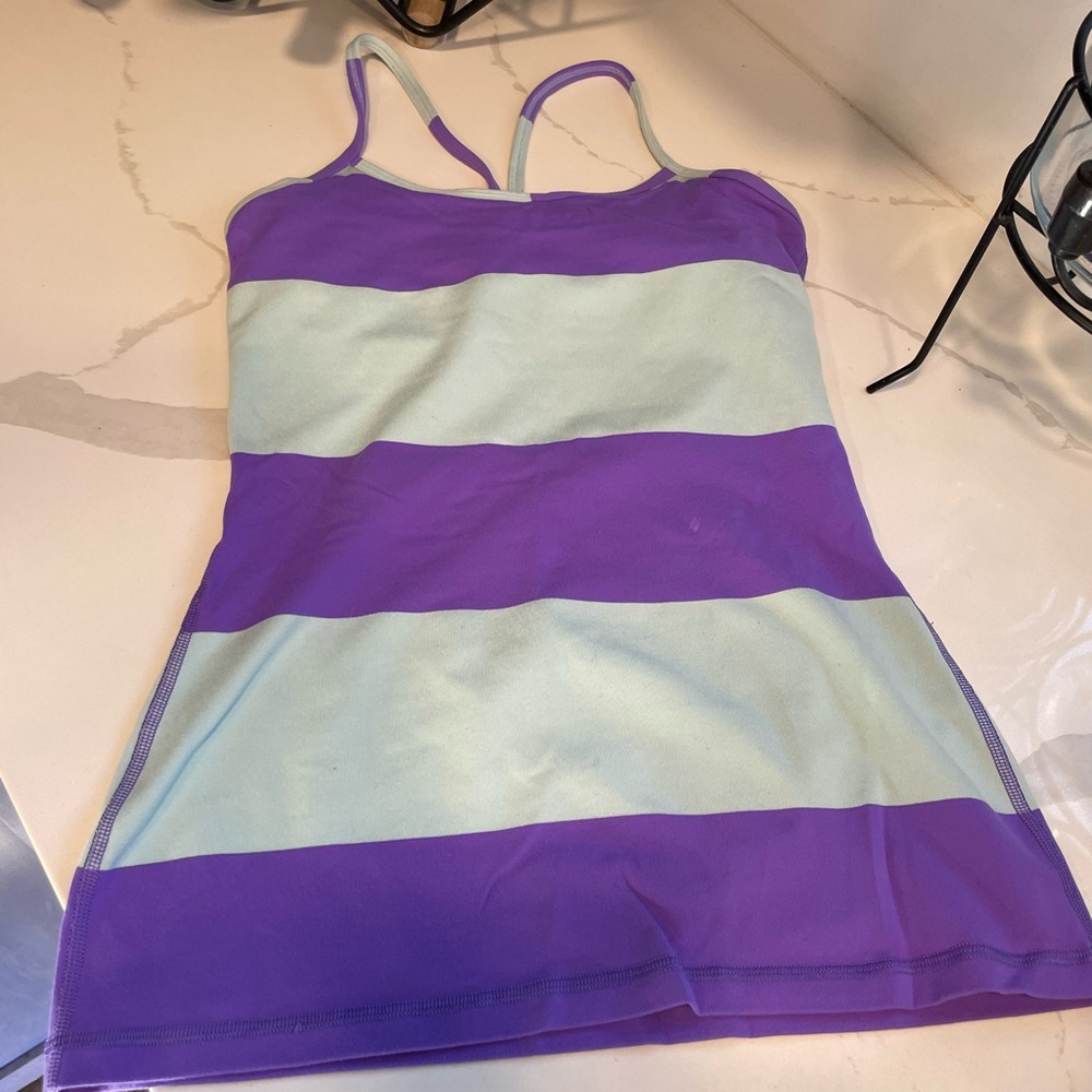 Lulu lemon top. Gently worn